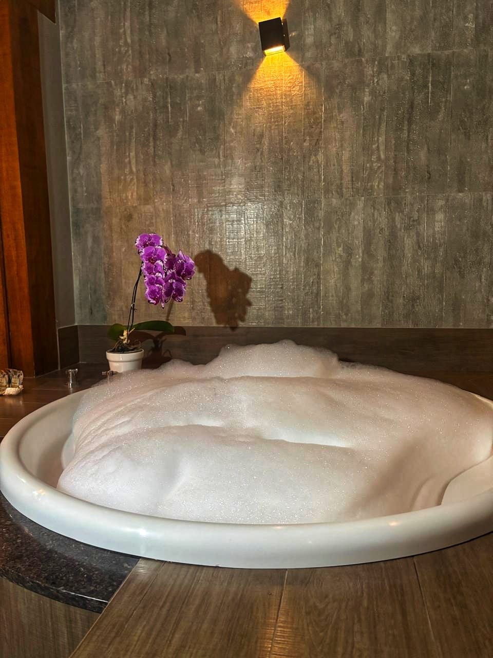 0d8b4d74-acc3-4091-90b3-33fb25c2e67d